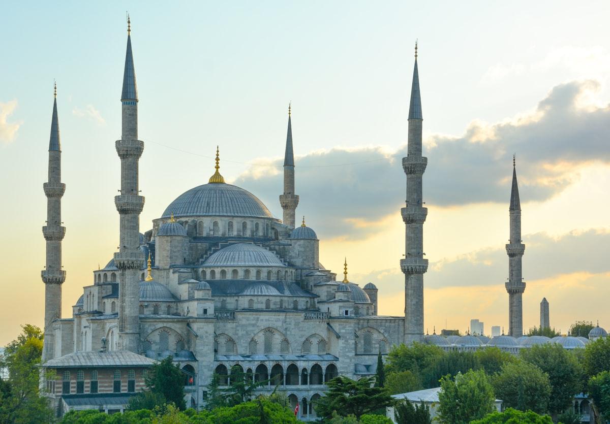 Blue Mosque in Sultanahmet, Istanbul, Turkey